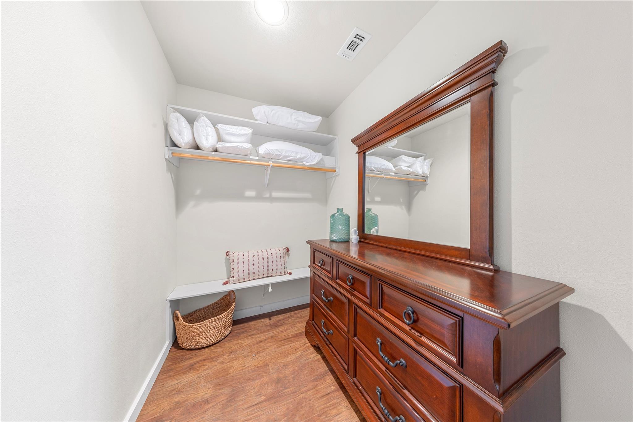6417 County Road 240 Waelder TX 78959