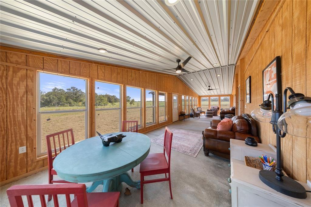 6417 County Road 240 Waelder TX 78959