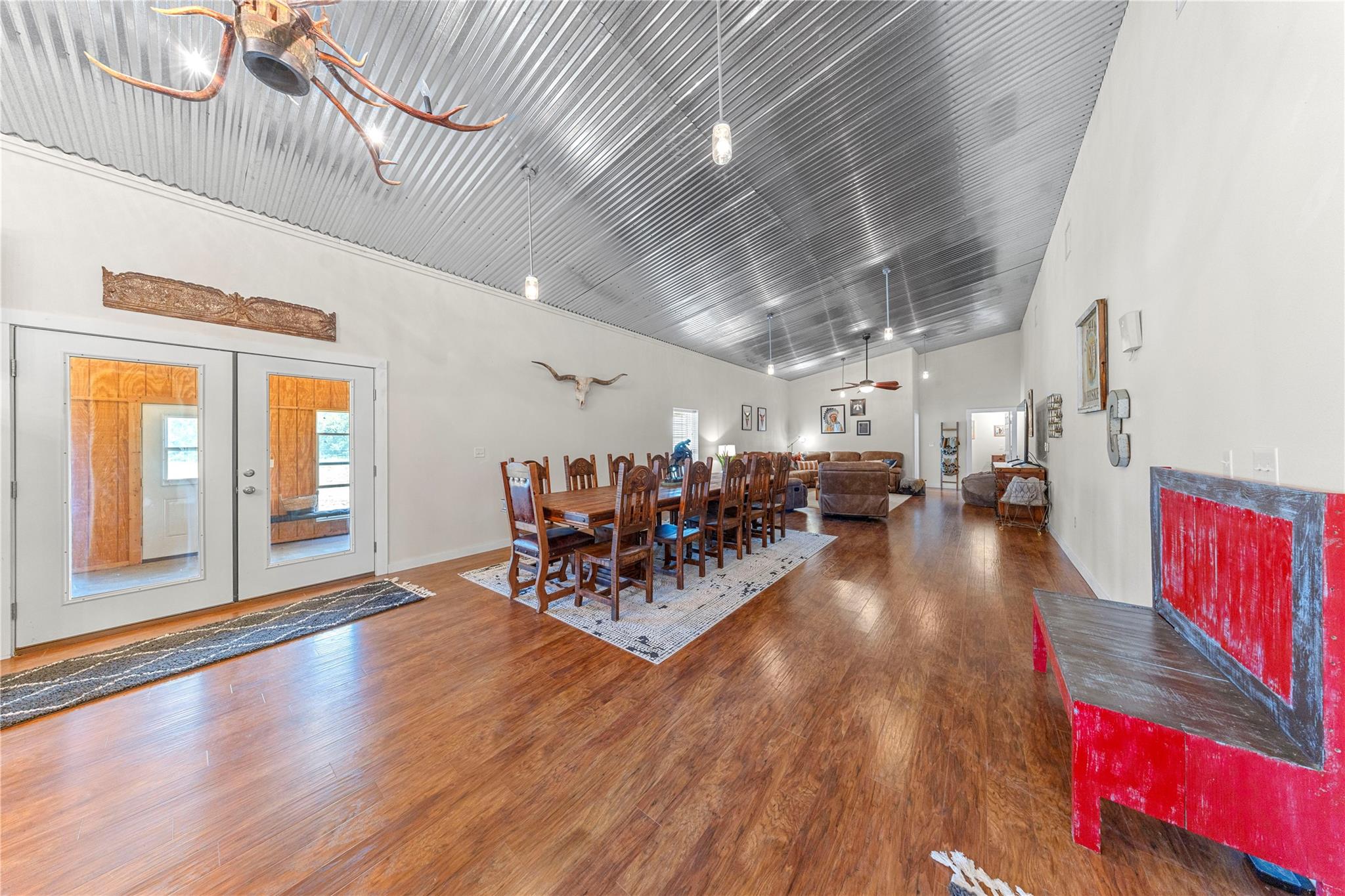 6417 County Road 240 Waelder TX 78959