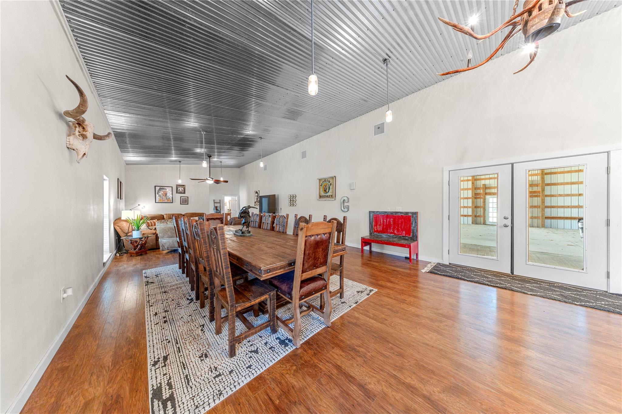6417 County Road 240 Waelder TX 78959