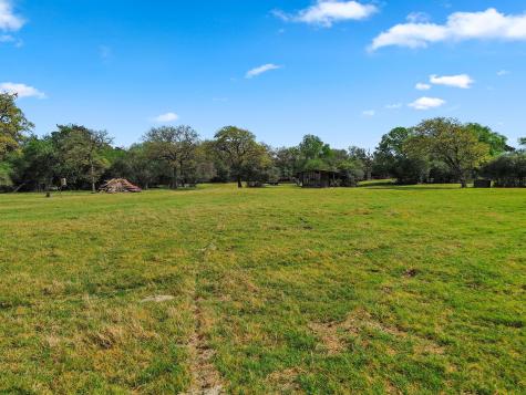 3669 County Road 326 Lexington TX 78947