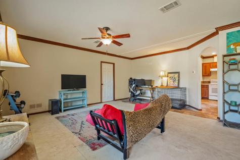 454 Leisure Lane Cedar Creek TX 78612