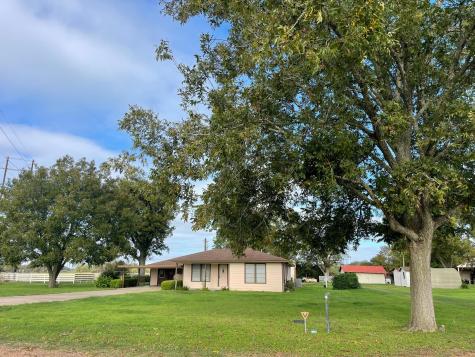 741A Muzny Road La Grange TX 78945