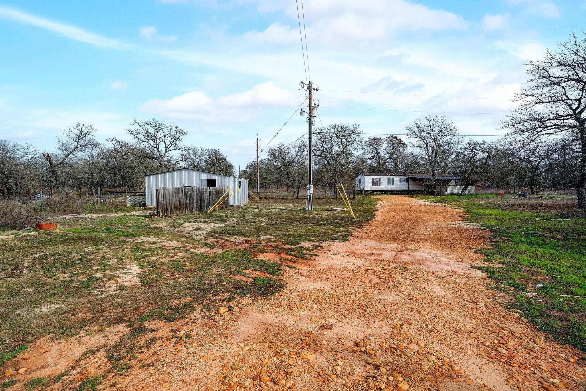 2125 Polly Lane La Vernia TX 78121