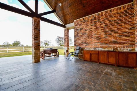 1093 Sunderman Road Alleyton TX 78935