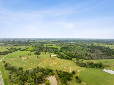 4822 Fm 1624 Road Lexington TX 78947