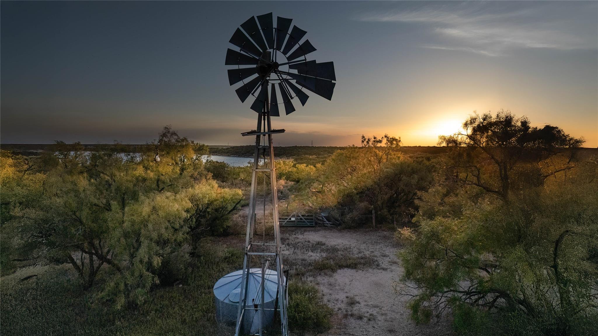 1281 Pr 3740 Coleman TX 76888