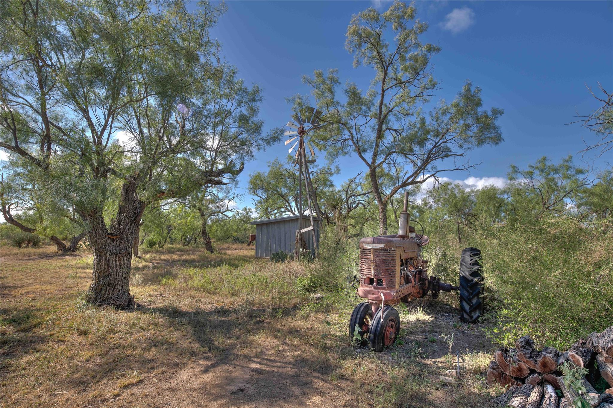 1281 Pr 3740 Coleman TX 76888