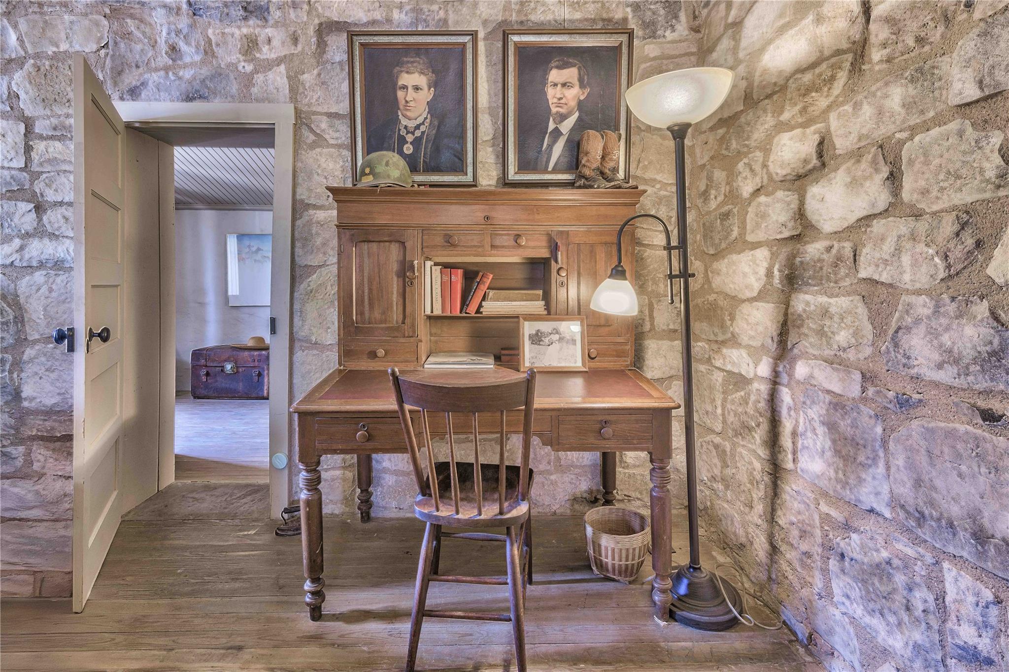 1281 Pr 3740 Coleman TX 76888