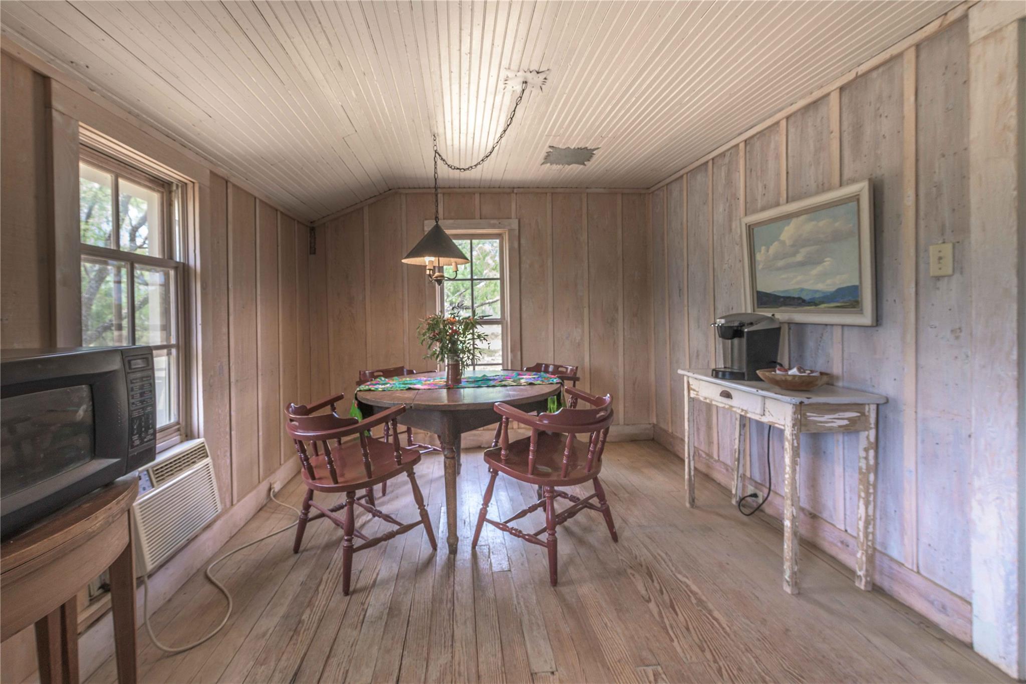 1281 Pr 3740 Coleman TX 76888