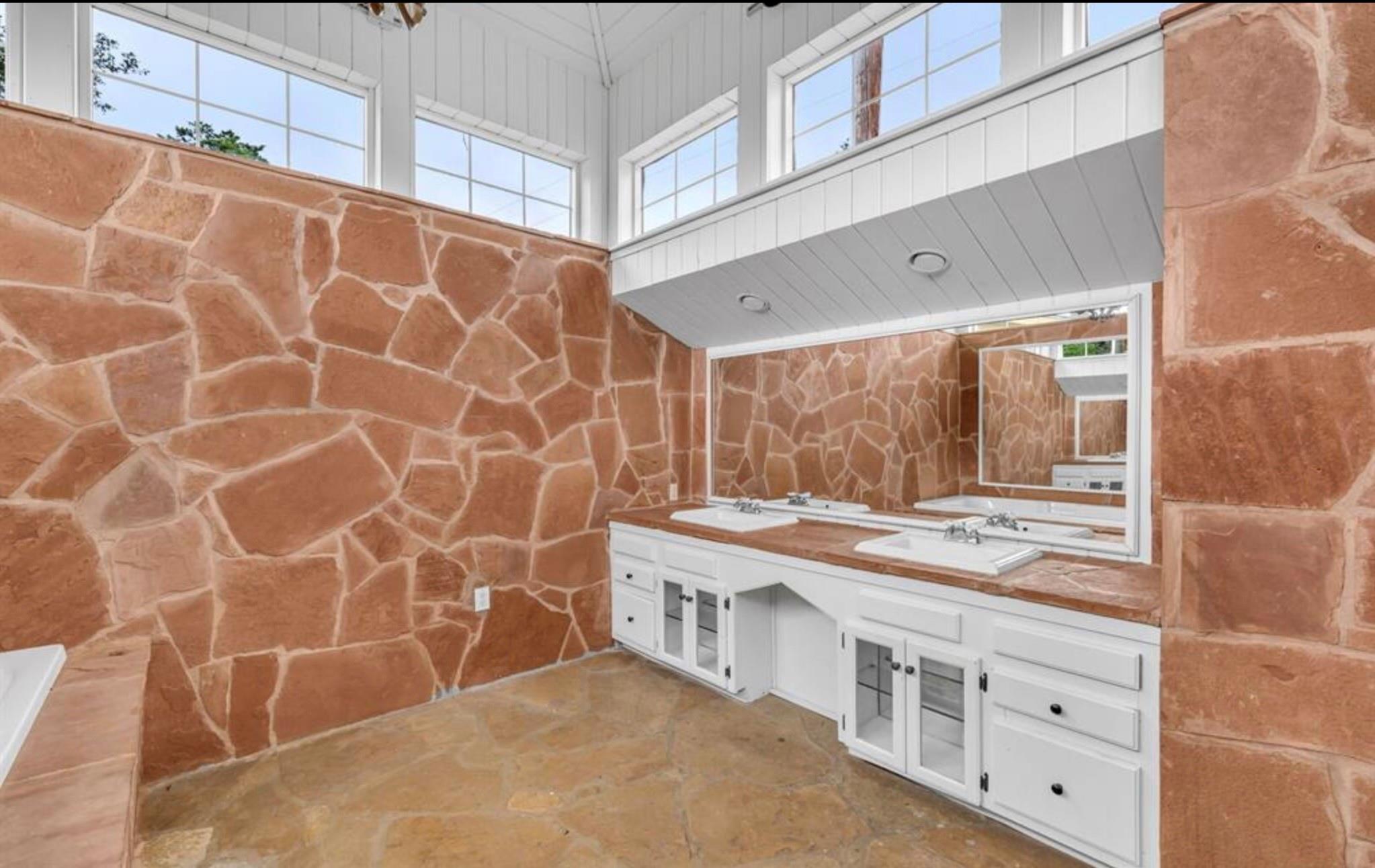 251 Circle Drive Wimberley TX 78676
