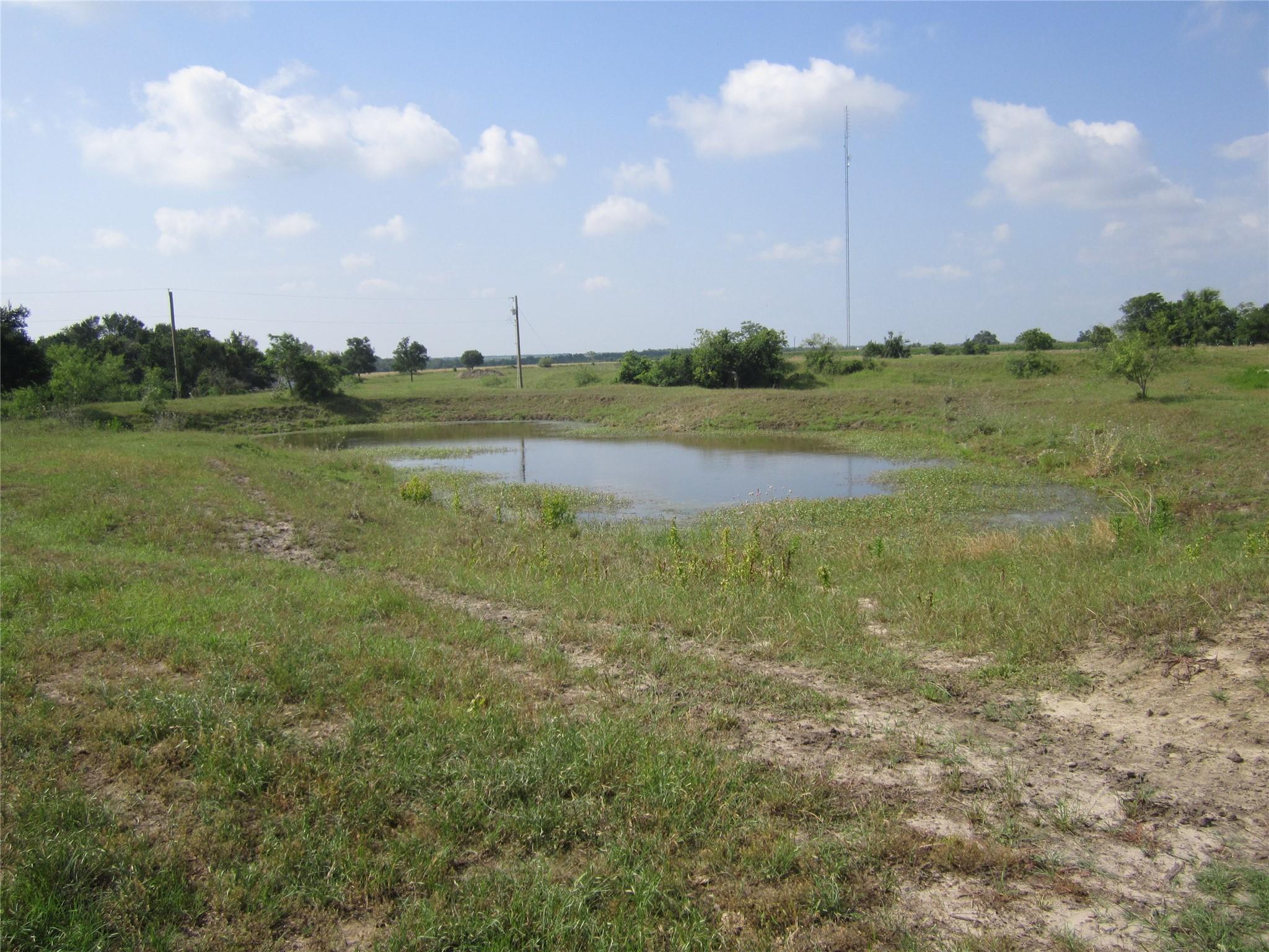 1602 County Road 470 Coupland TX 78615