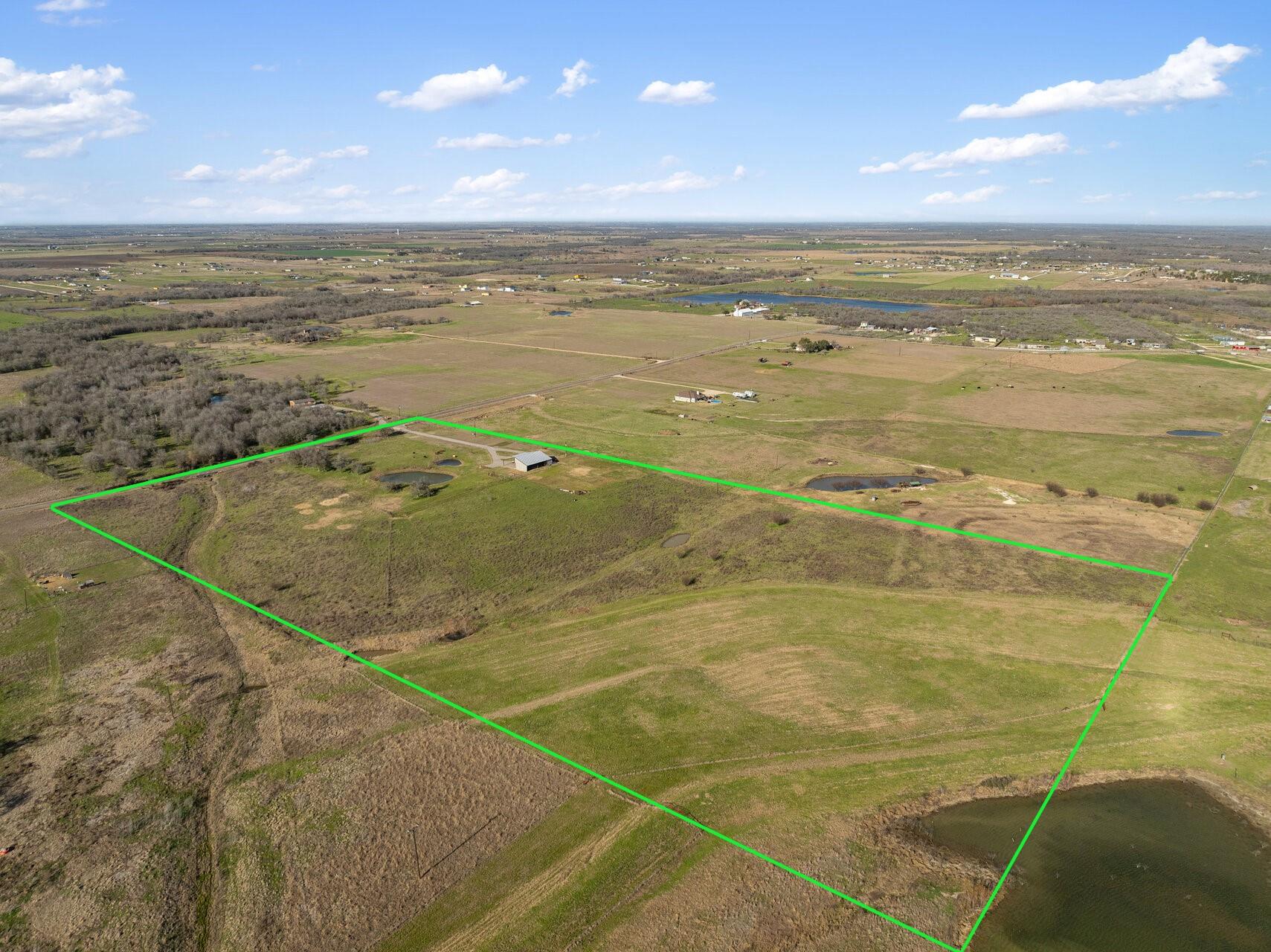 700 County Road 466 Elgin TX 78621
