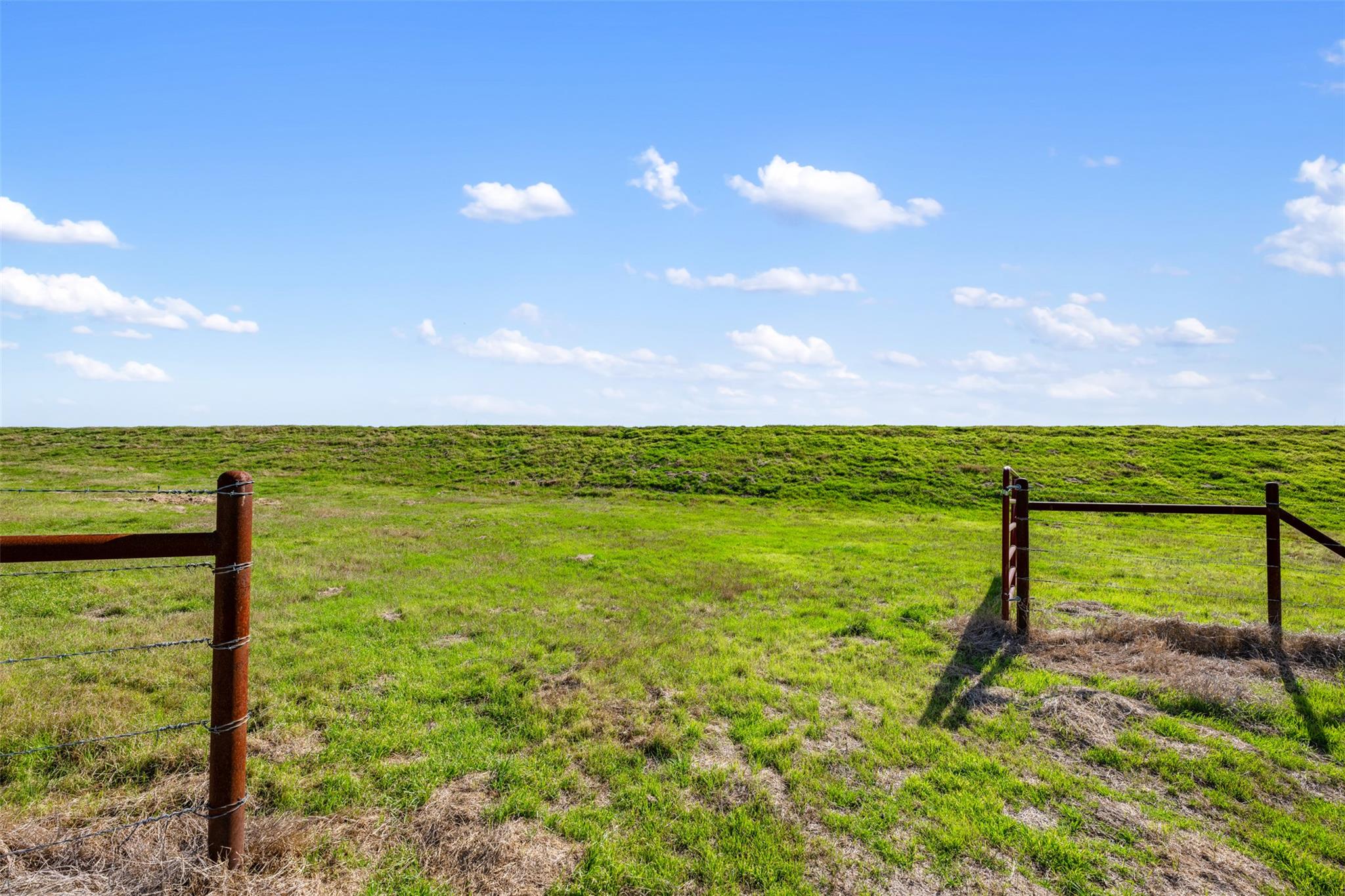 700 County Road 466 Elgin TX 78621