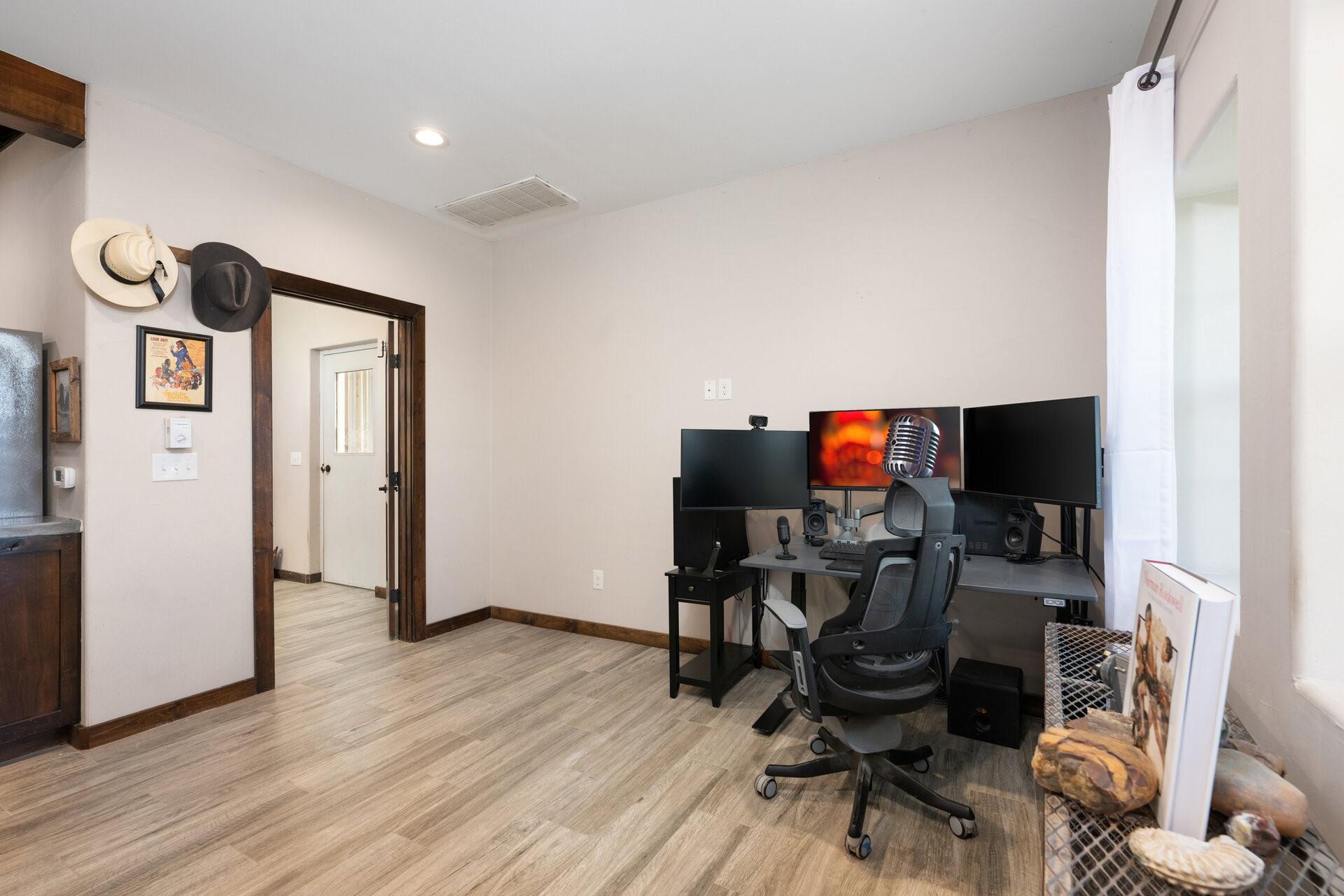 700 County Road 466 Elgin TX 78621