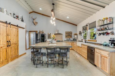 5450 County Road 202 Lampasas TX 76550