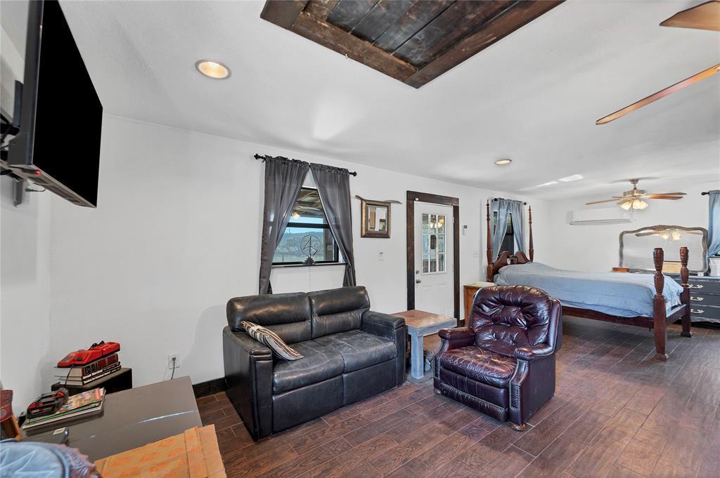 1750 Loop 165 Loop Dripping Springs TX 78620
