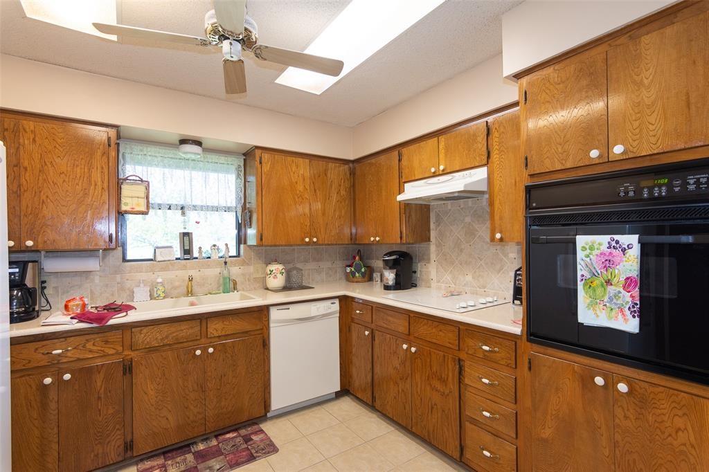 200, 204, 210 County Road 160 Road Taylor TX 76574