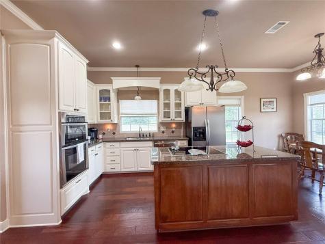 1611 W Fm 696 Lexington TX 78947