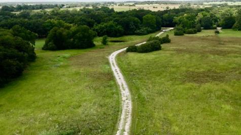 1611 W Fm 696 Lexington TX 78947