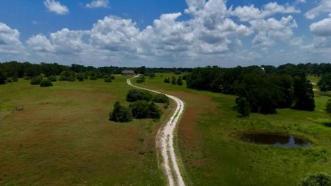 1611 W Fm 696 Lexington TX 78947