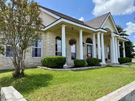 1611 W Fm 696 Lexington TX 78947