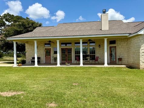 1611 W Fm 696 Lexington TX 78947