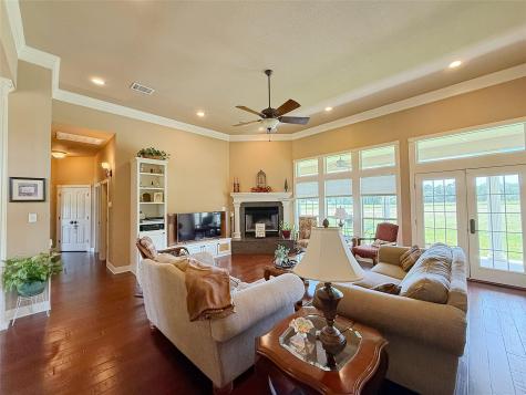 1611 W Fm 696 Lexington TX 78947