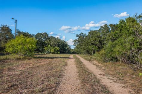 399 Seals Creek Road Lockhart TX 78644