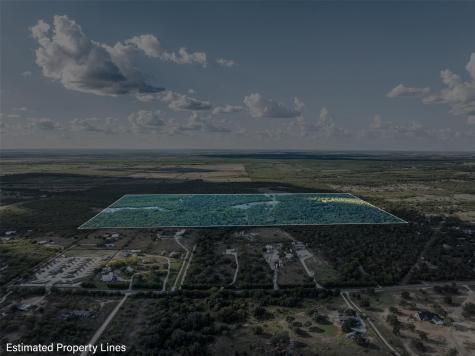 399 Seals Creek Road Lockhart TX 78644