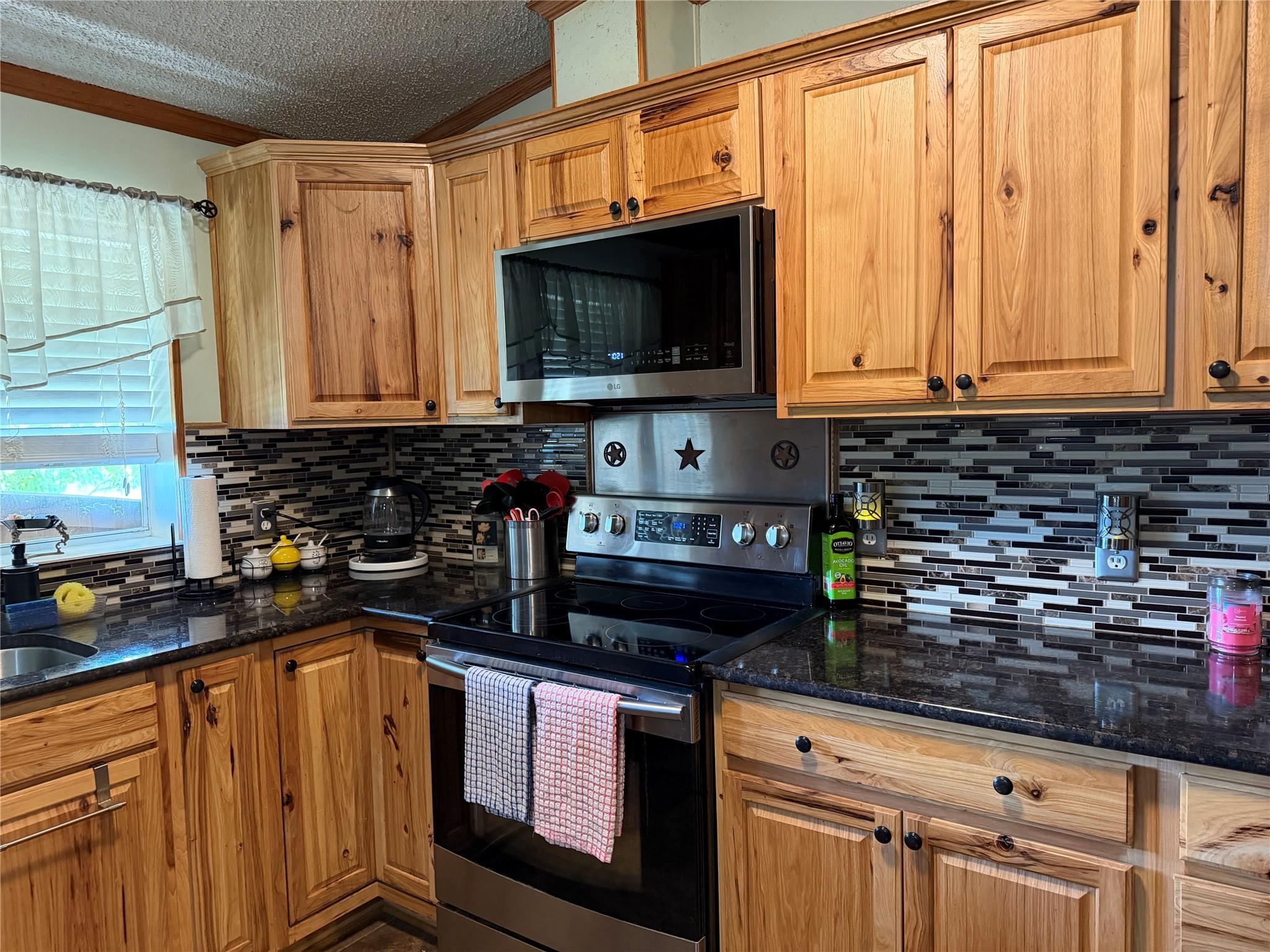 829 Old Highway 20 Highway Mcdade TX 78650