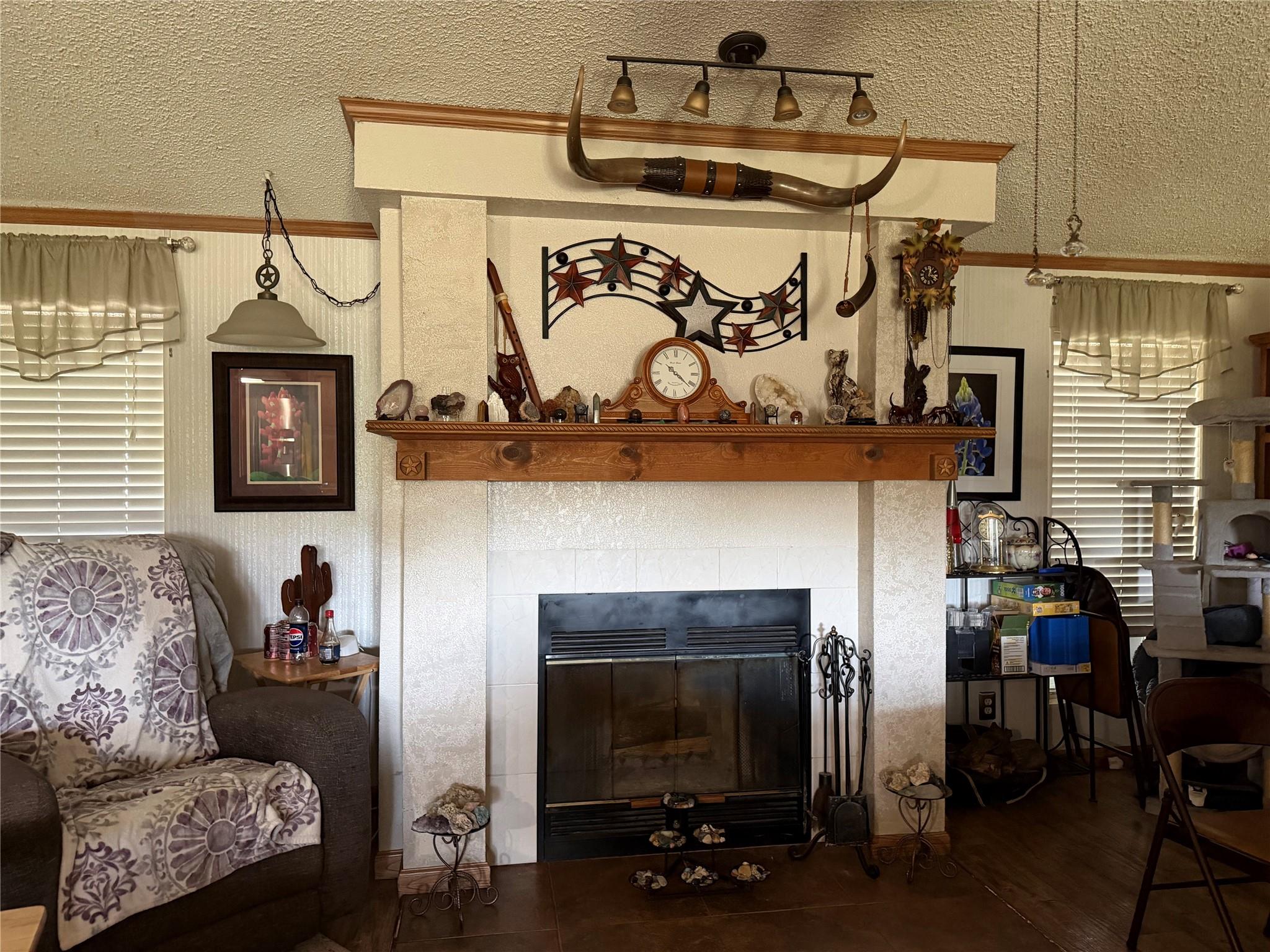 829 Old Highway 20 Highway Mcdade TX 78650