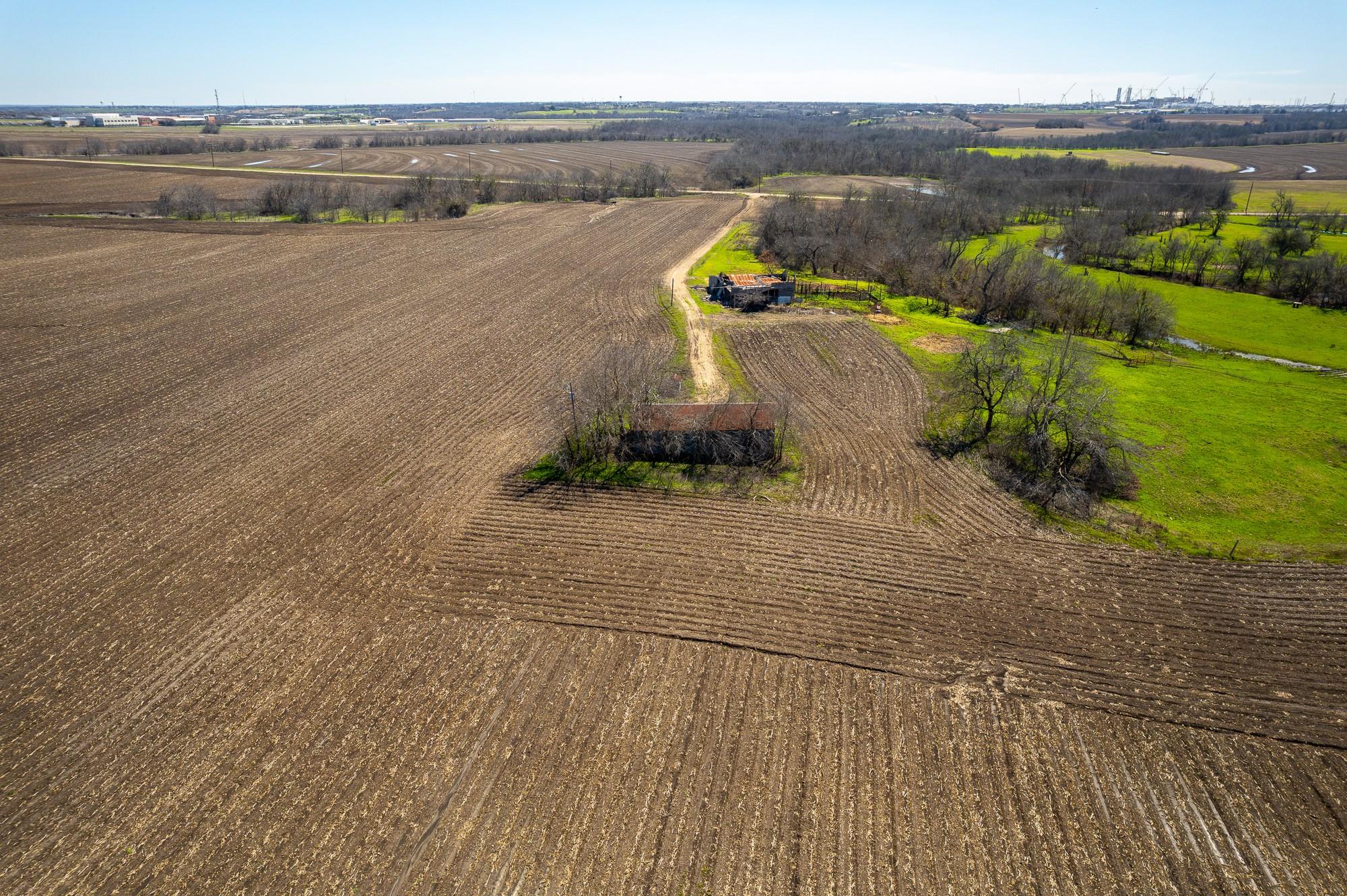 901 County Road 398 Taylor TX 76574