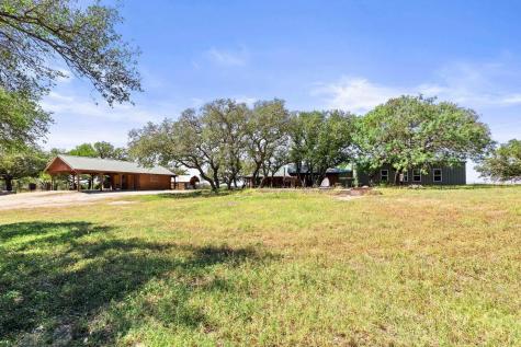 2102 Private Road 1377 Lampasas TX 76550