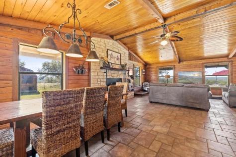 2102 Private Road 1377 Lampasas TX 76550