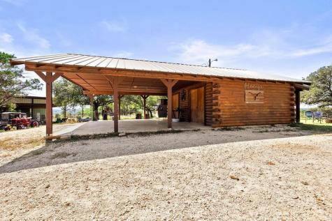 2102 Private Road 1377 Lampasas TX 76550