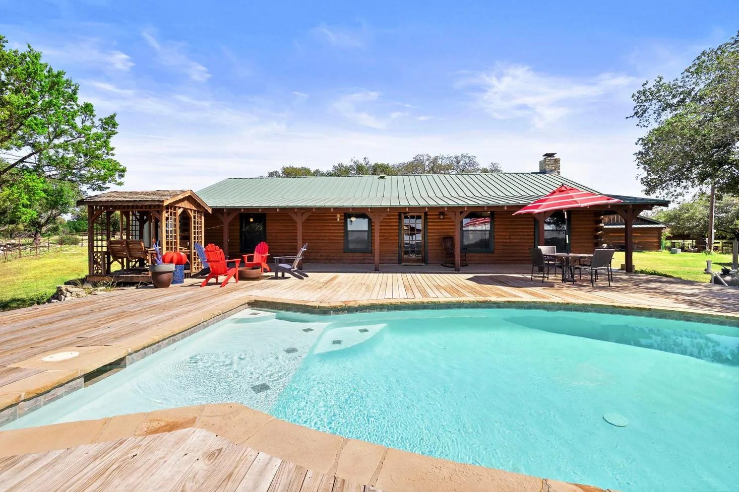 2102 Private Road 1377 Lampasas TX 76550