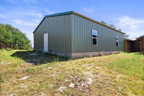 2102 Private Road 1377 Lampasas TX 76550