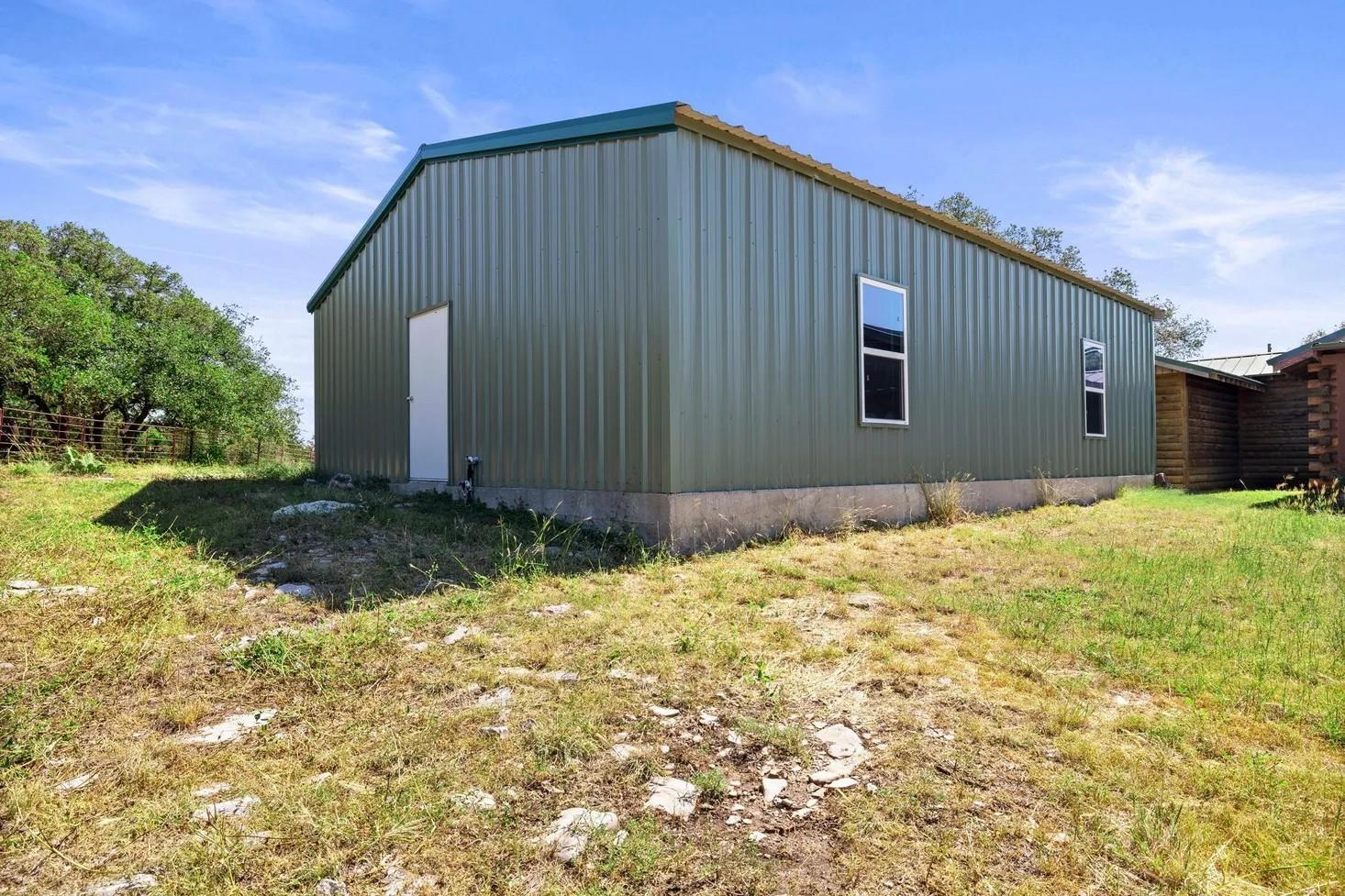 2102 Private Road 1377 Lampasas TX 76550