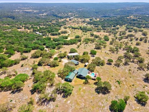2102 Private Road 1377 Lampasas TX 76550