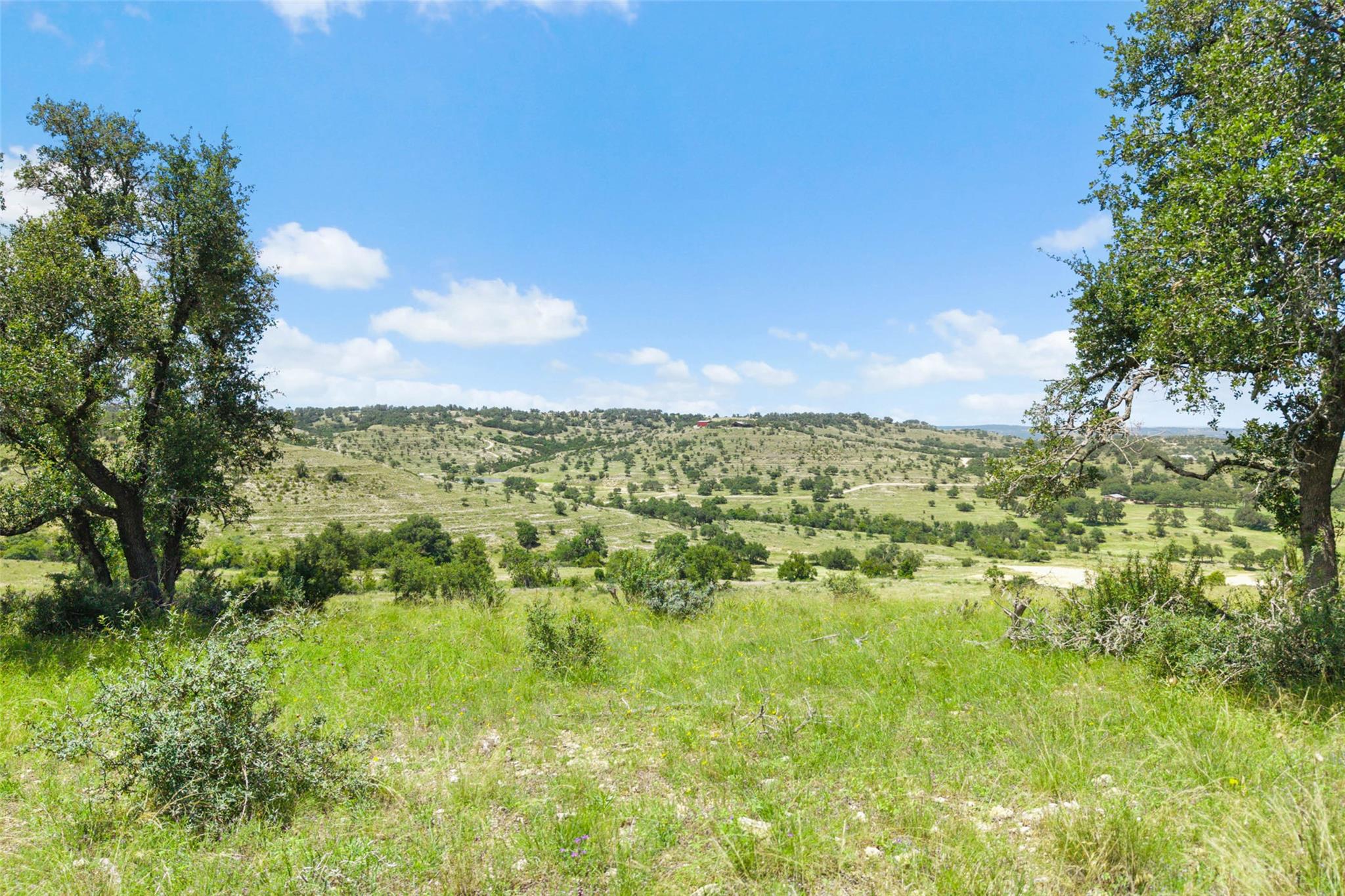 5032 Kendalia Road Blanco TX 78606