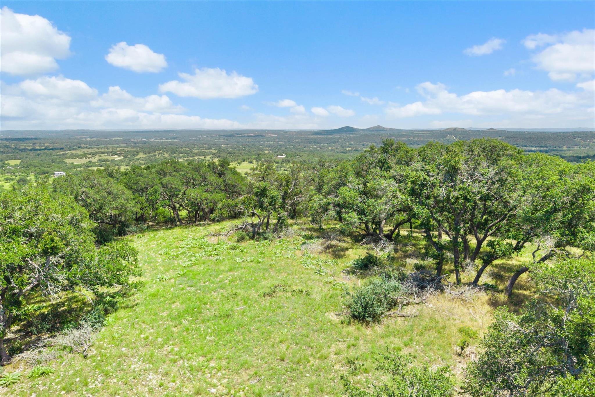 5032 Kendalia Road Blanco TX 78606