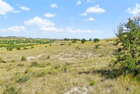 5032 Kendalia Road Blanco TX 78606