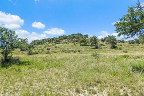 5032 Kendalia Road Blanco TX 78606