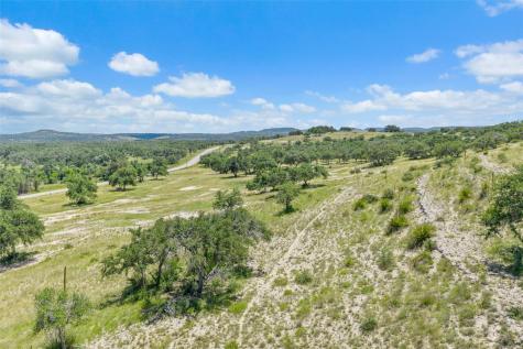 5032 Kendalia Road Blanco TX 78606