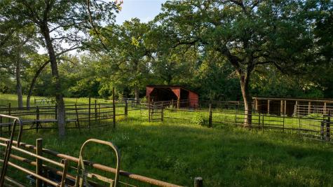 8058 Milam County Road 455 Thorndale TX 78947