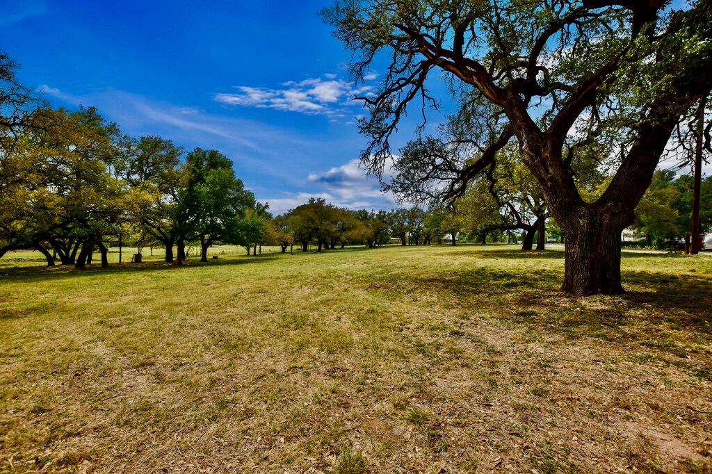 7908 Cr 404 Spicewood TX 78669