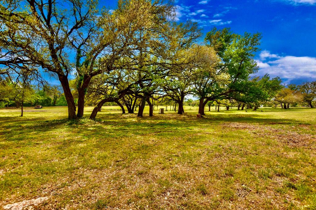 7908 Cr 404 Spicewood TX 78669