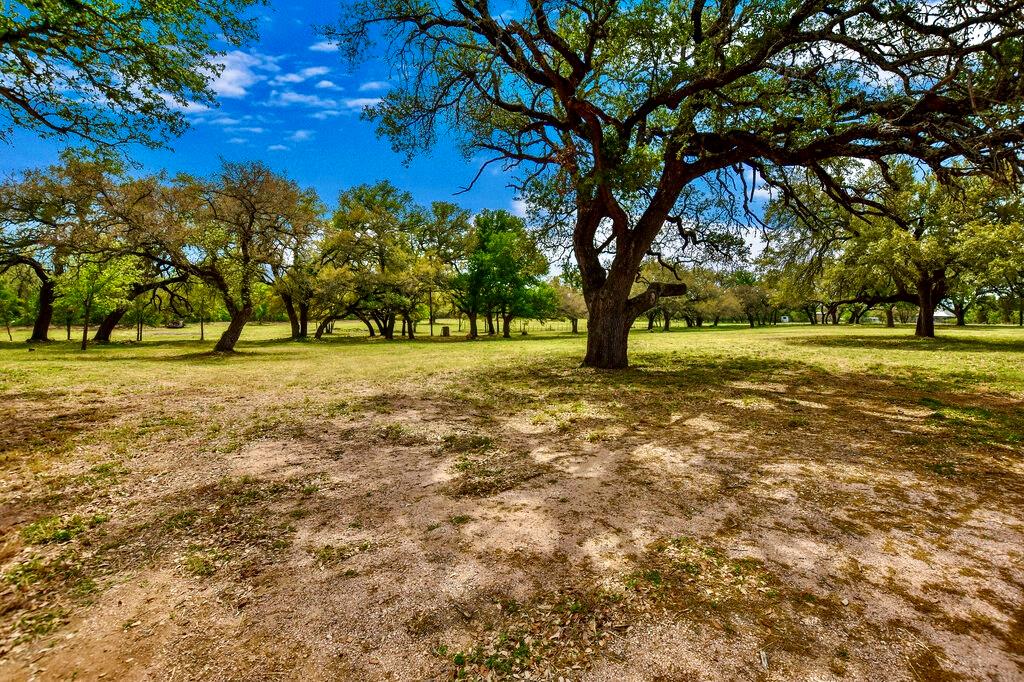 7908 Cr 404 Spicewood TX 78669