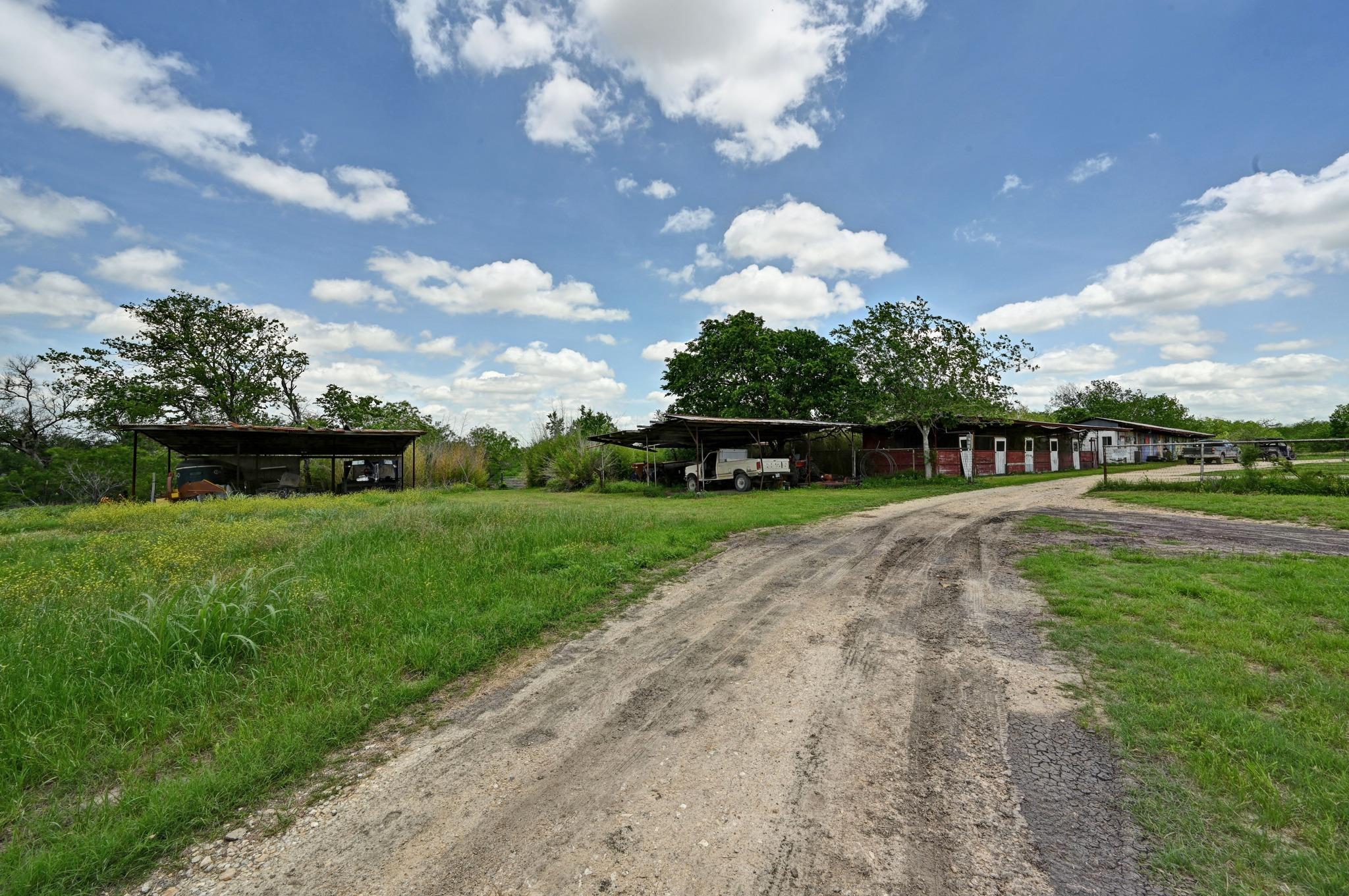 410 Simmons Family Farm Road Lockhart TX 78644